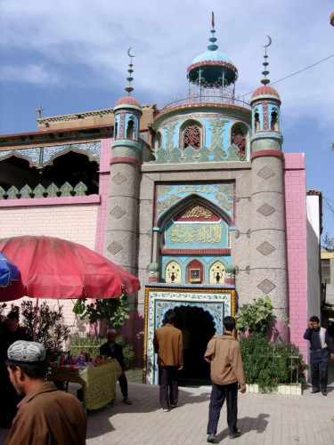 LP-BC-Uigur-debate-Khotan-mezquita